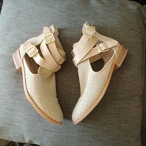 Mojo moxy suede ankle boots